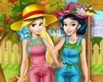 Принцессы, Работающие В Саду | Princesses Working In The Garden