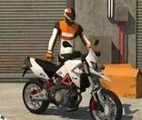 Игра Неудержимый мотогонщик